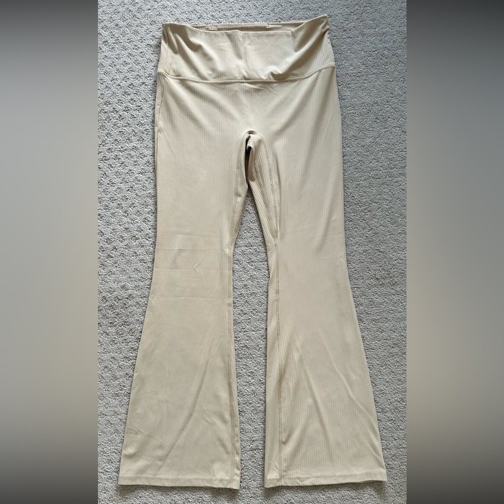 All in Motion - Target ribbed flare leggings yoga pants size L like new